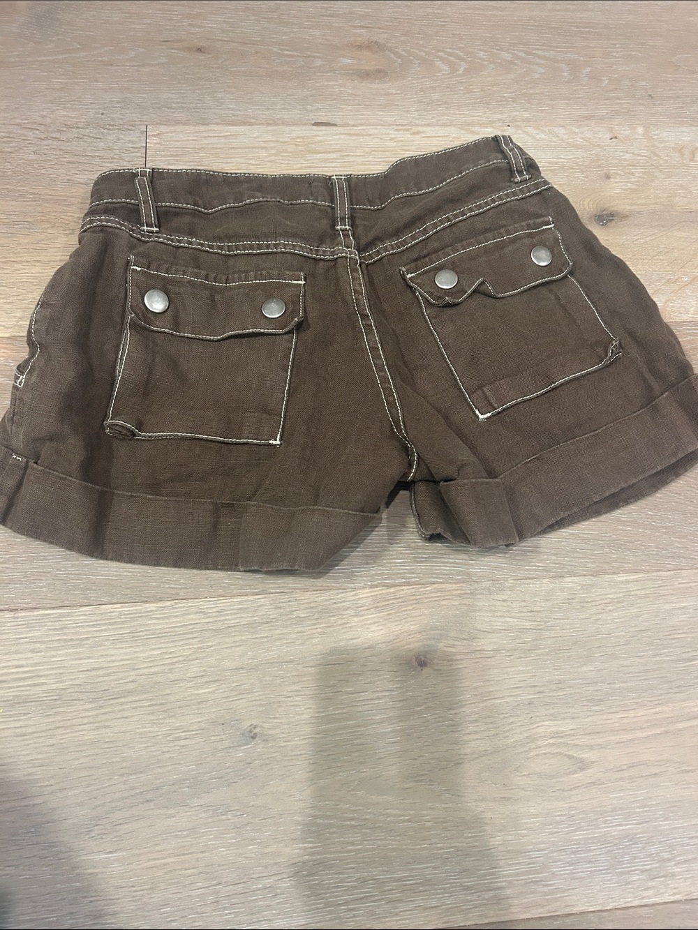 bebe Brown Cuffed Linen-Blend Shorts - Picture 2 of 2
